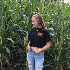 Meet your Posher, Caitlyn